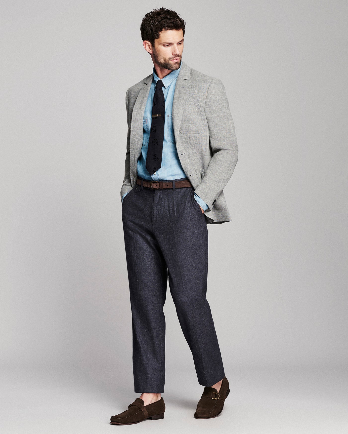 Model is 6'2" wearing size 38R.