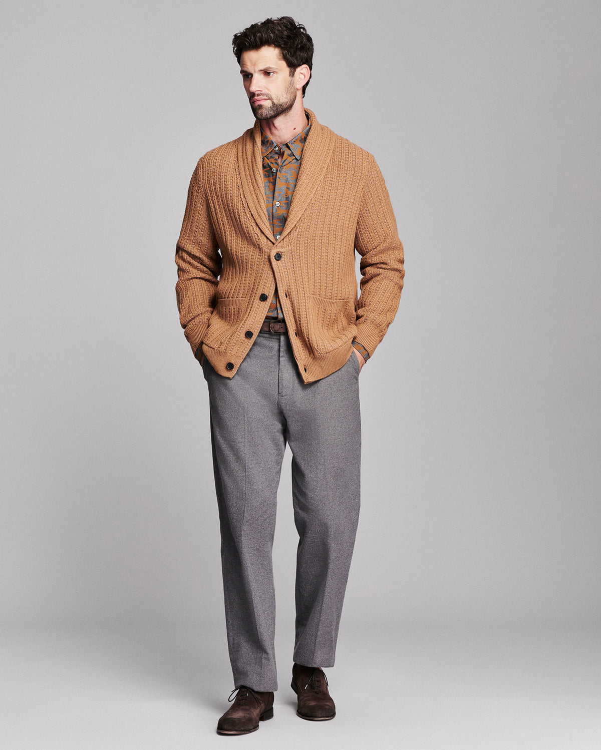 Model is 6'2" wearing size medium.