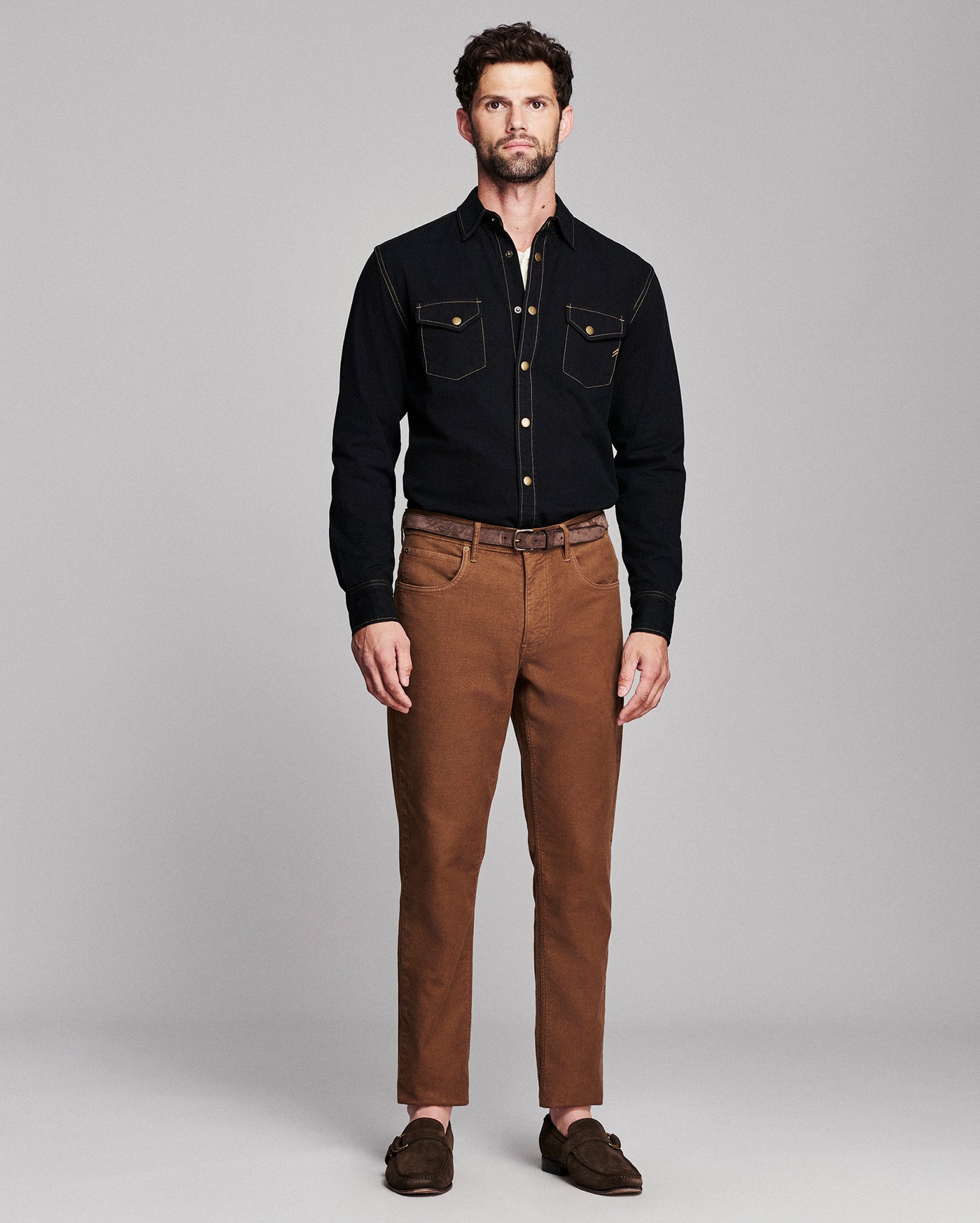Model is 6'2" wearing size 32.