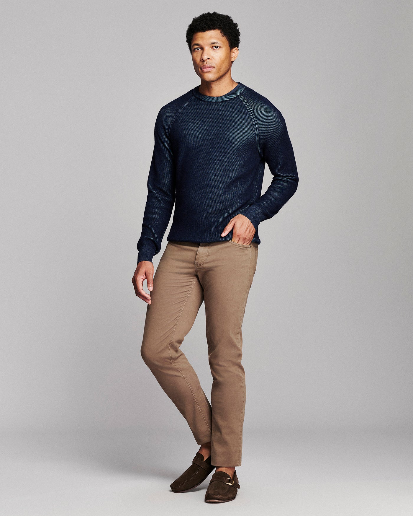 Model is 6'2" wearing size medium.