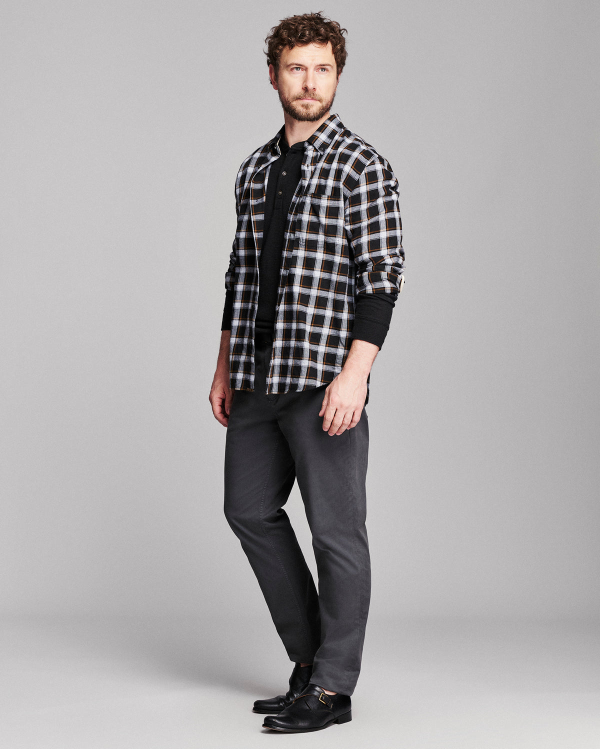 Model is 6'2" wearing size medium.