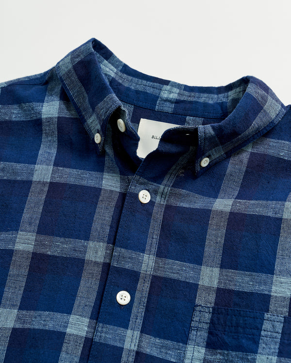 Tuscumbia Shirt Button Down in Indigo | Collar detail