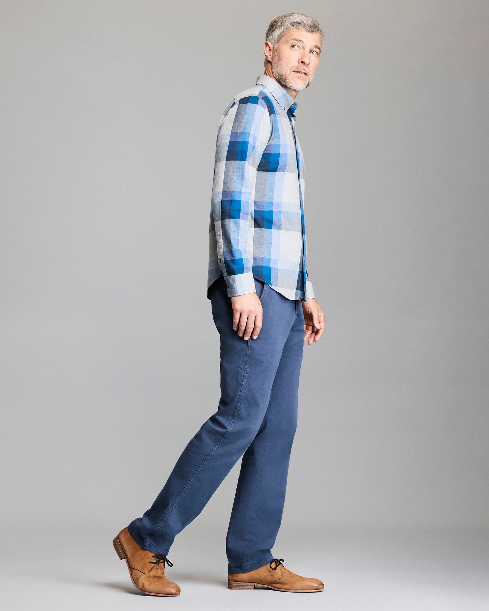 Model shows the side of theshirt.