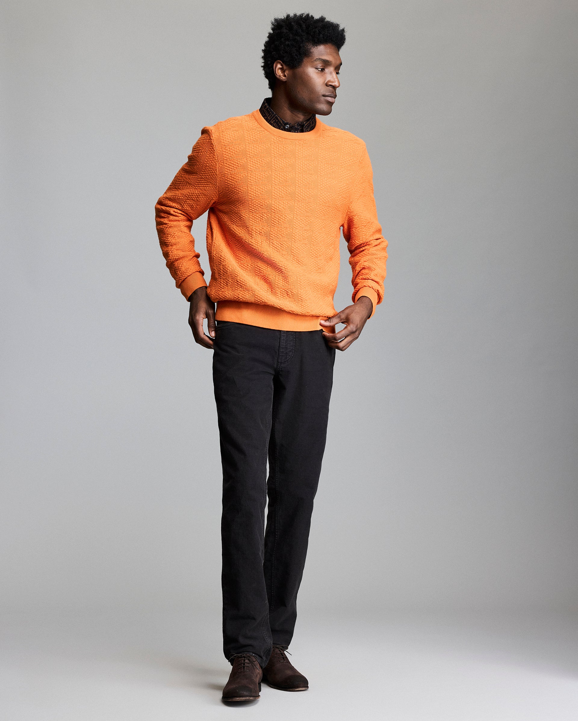 URU(ウル)/CREW NECK KNIT/CHARCOAL×ORANGE Geo Links Crew – Billy Reid