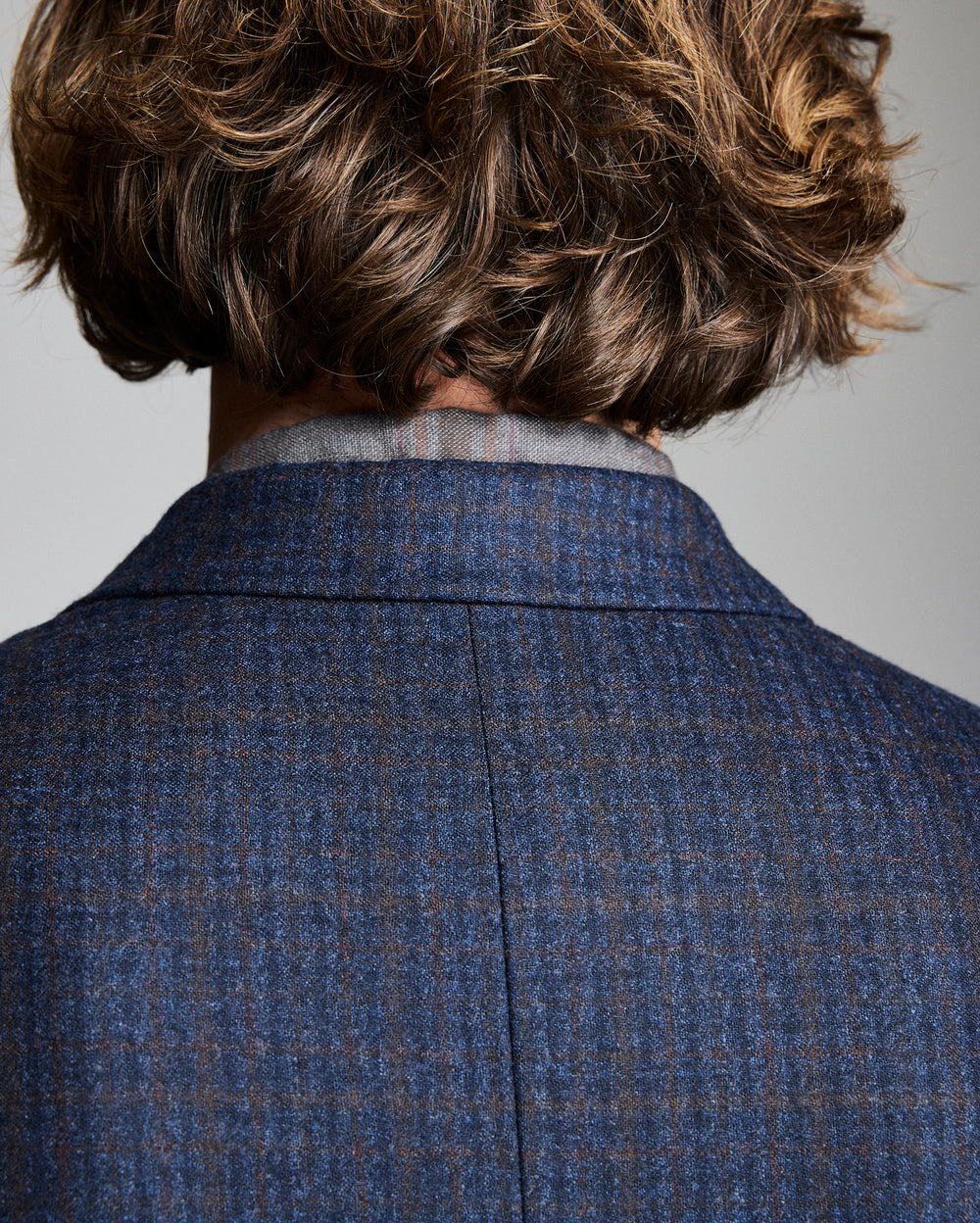 Photo of the collar down