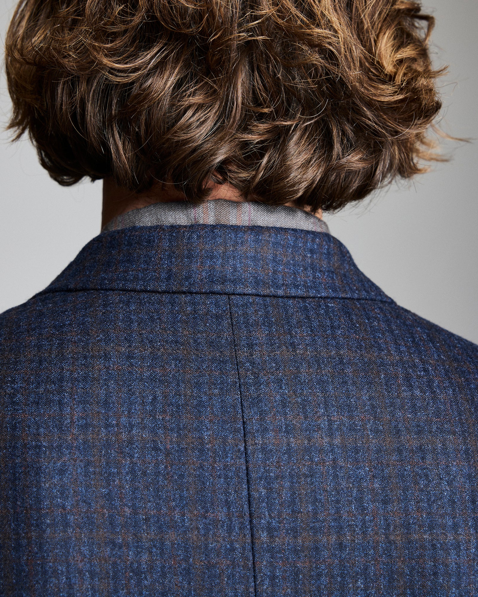 Photo of the collar down