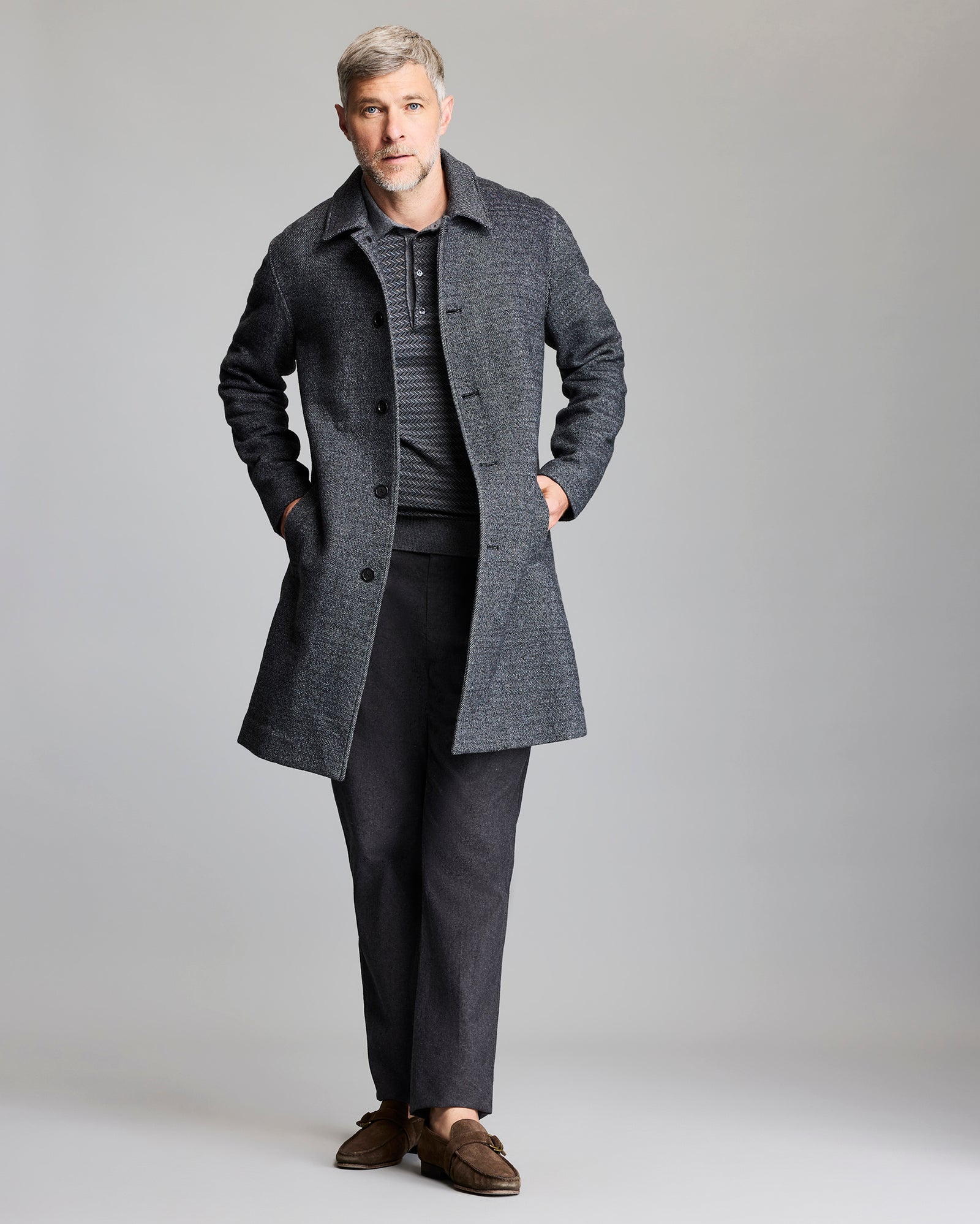 The coat in movement.