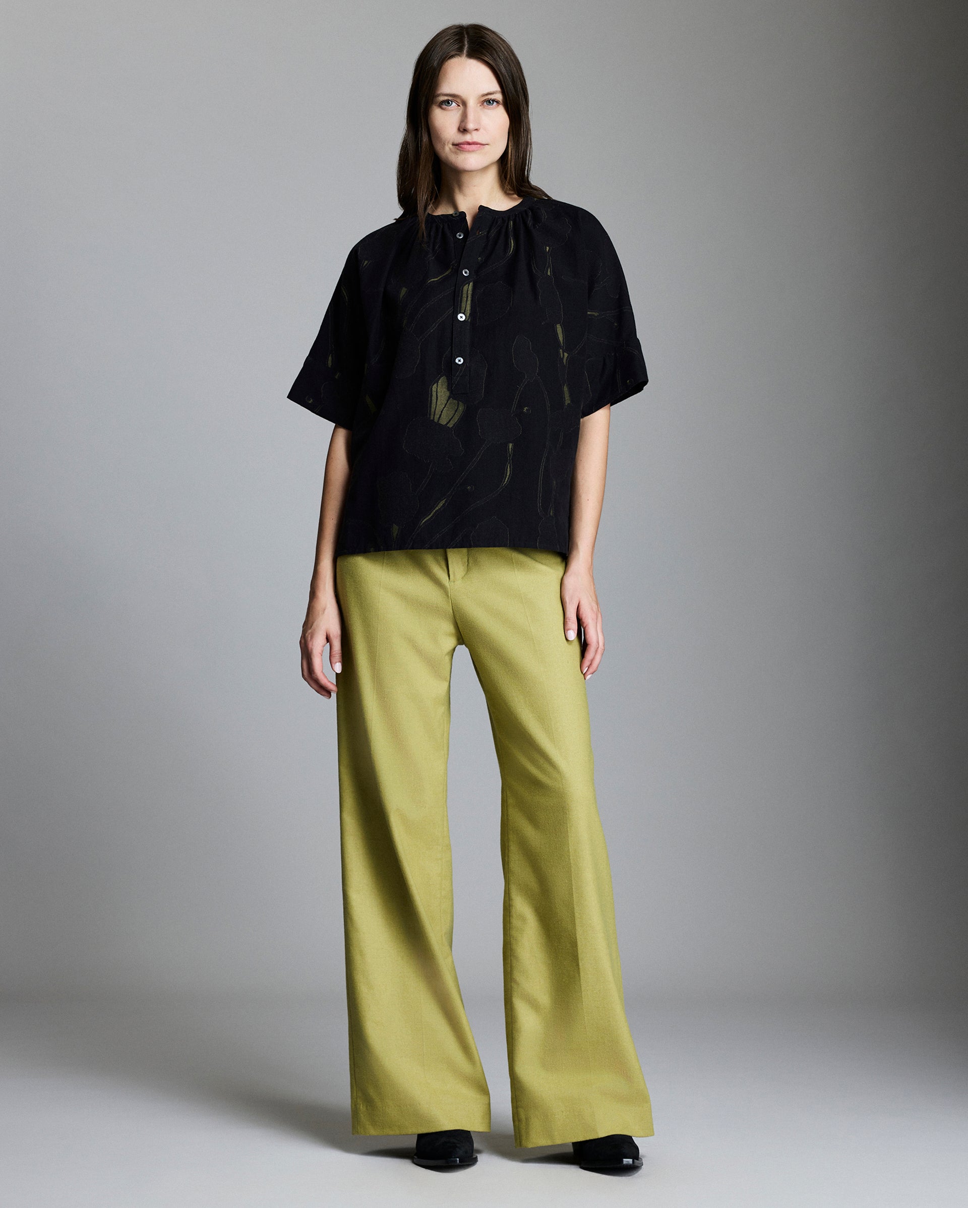Model wears the trouser