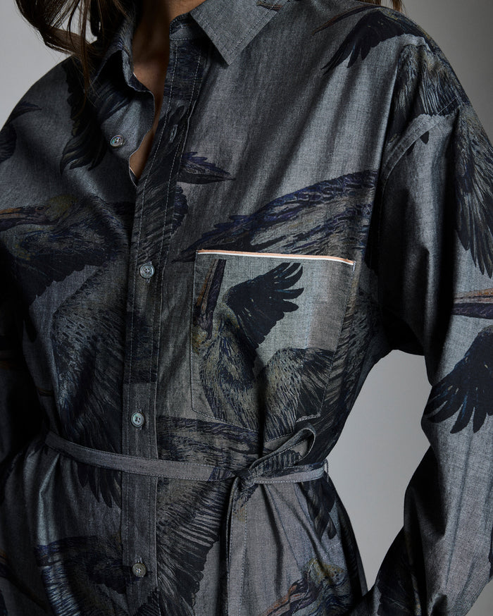 Selvage detailing on pocket