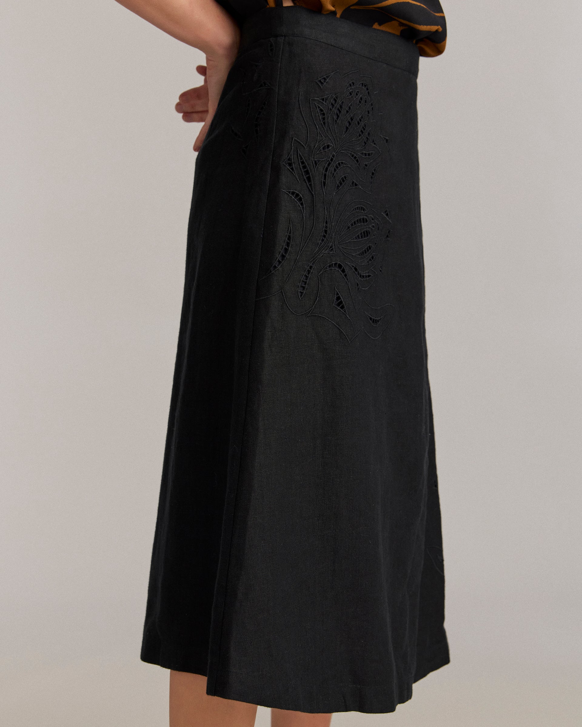 Linen Eyelet A-Line Skirt | Billy Reid