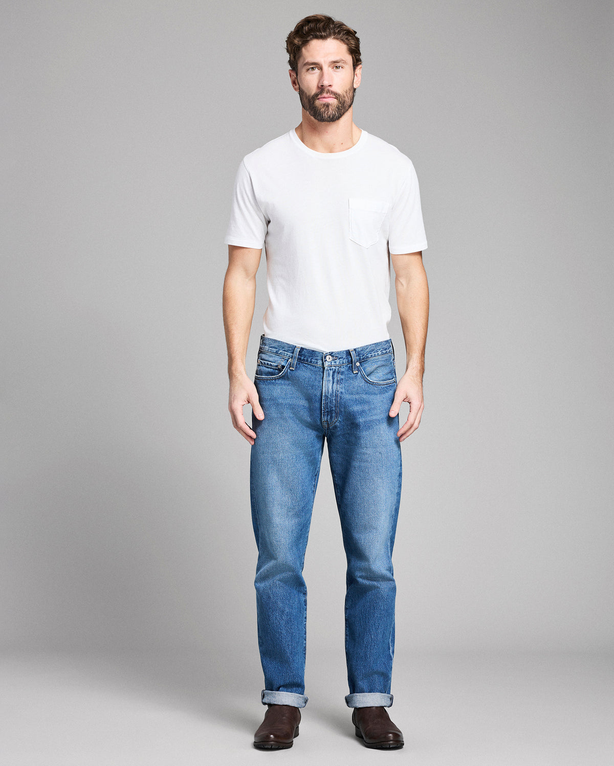 Model is 6'2" wearing size 32.