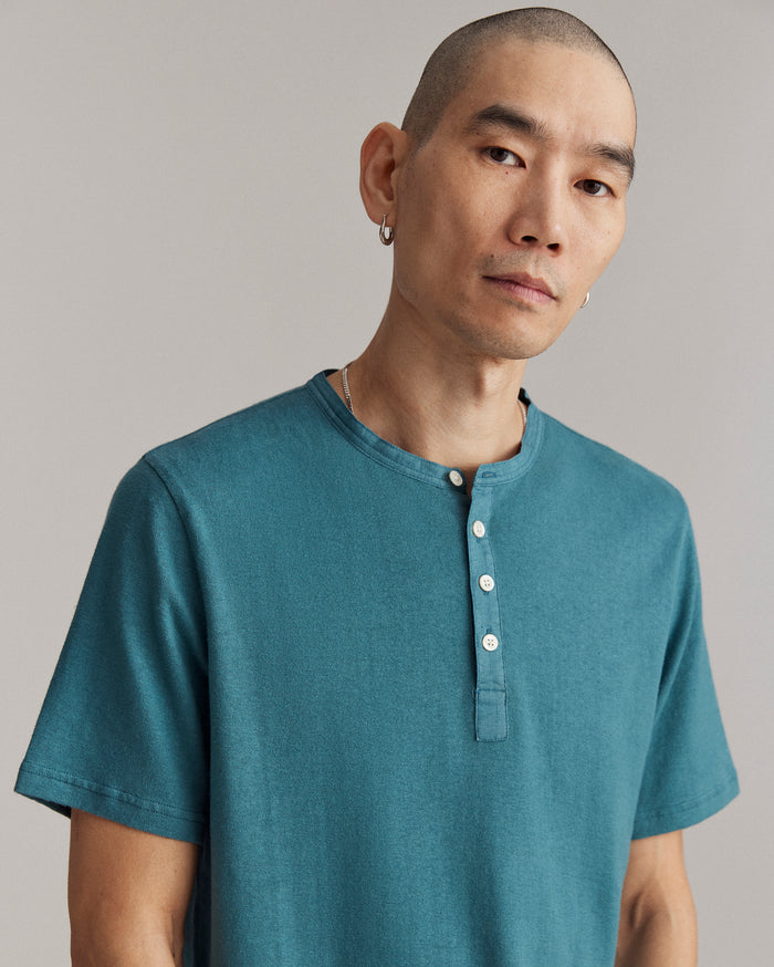 Short Sleeve Hemp Cotton Henley in Washed Lake Blue