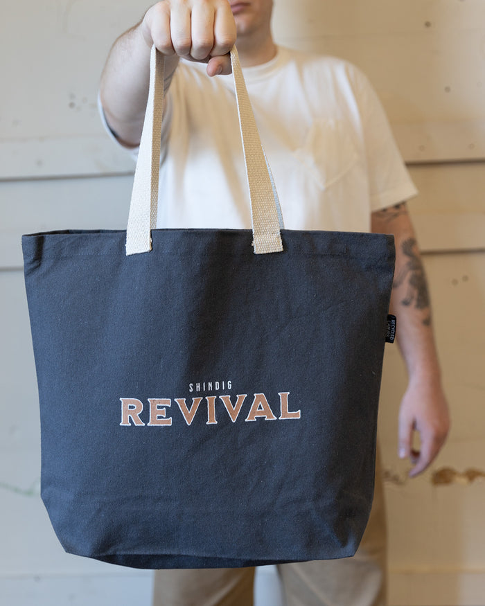 Shindig Tote in Charcoal