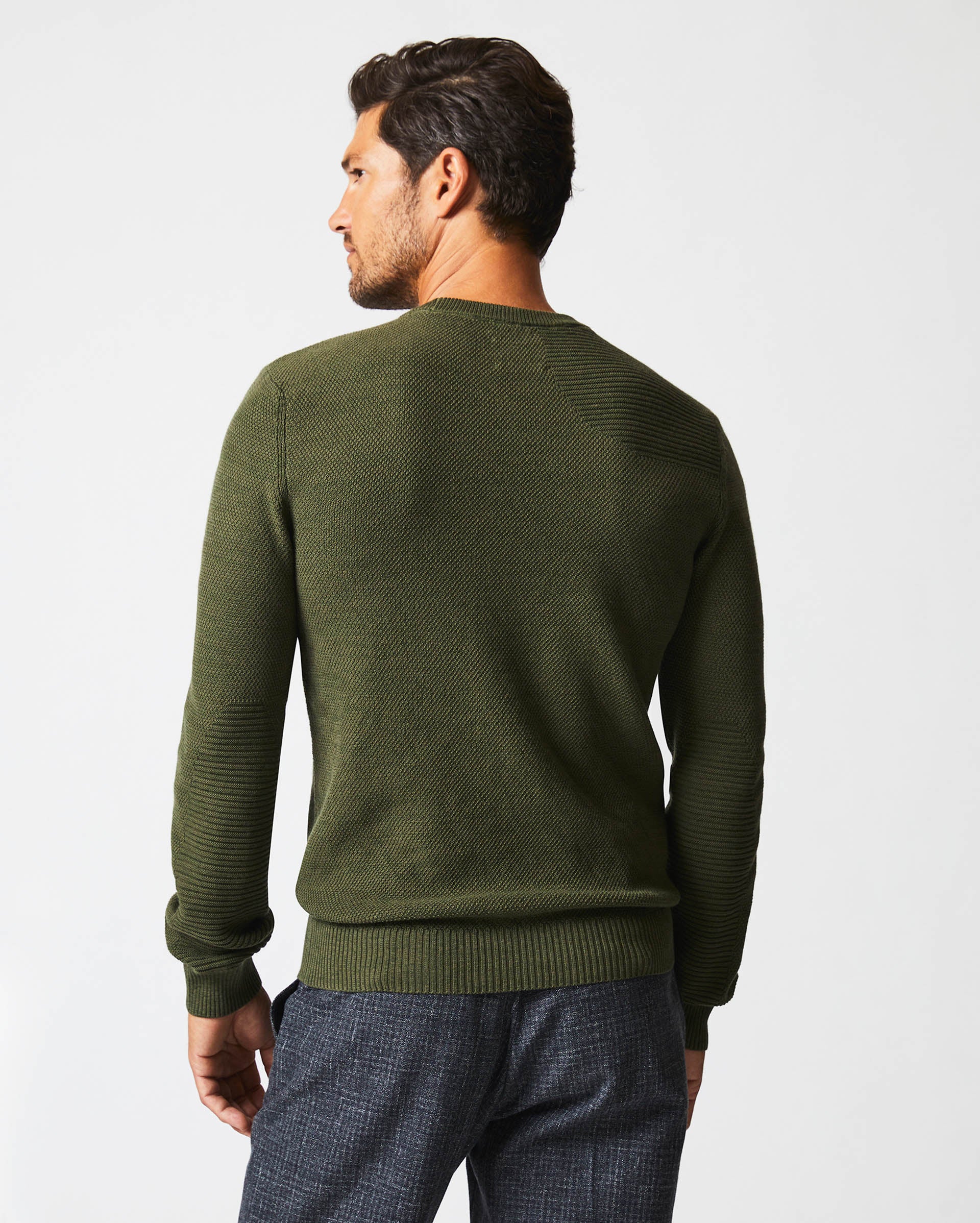 Unisex V-Neck Cable Knit Sweater in Organic Cotton - Men's Sweaters &  Sweatshirts - New In 2023