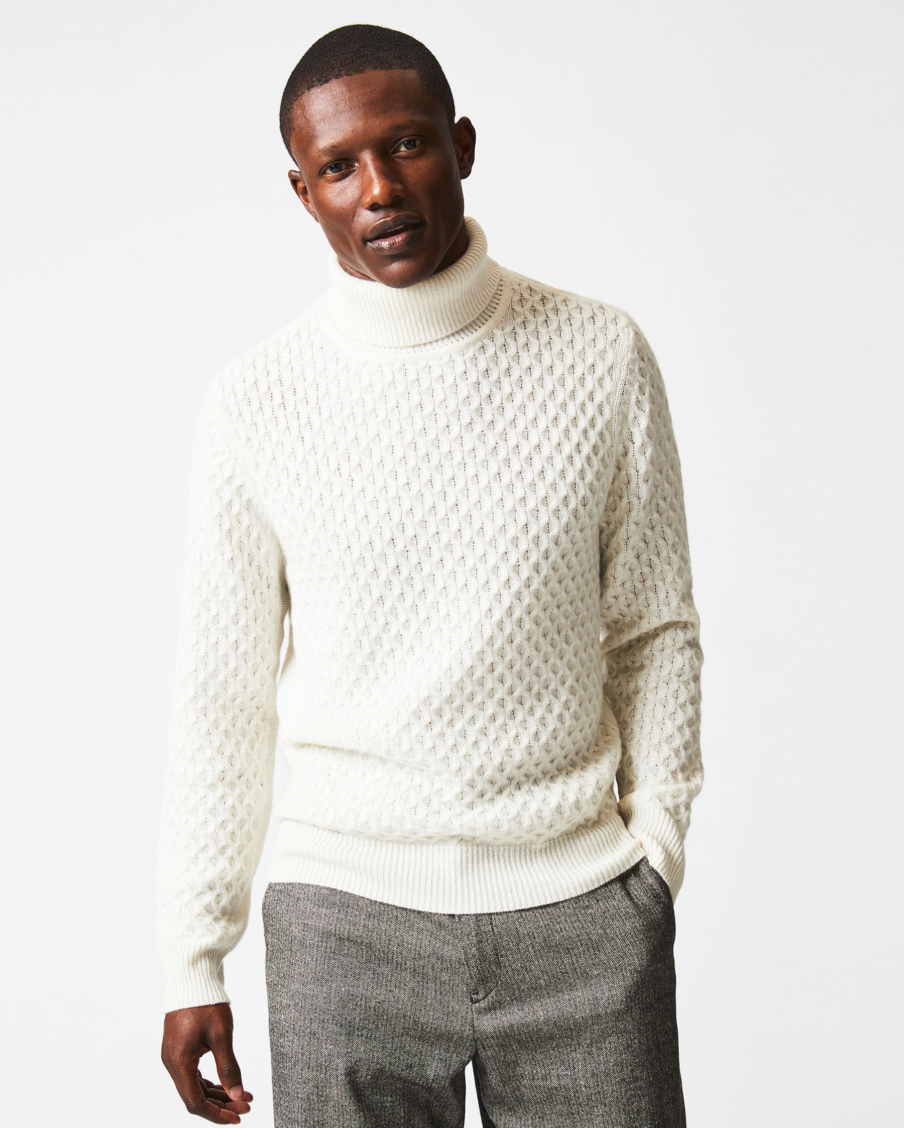 CASHMERE HONEYCOMB TURTLENECK IN NATURAL Billy Reid