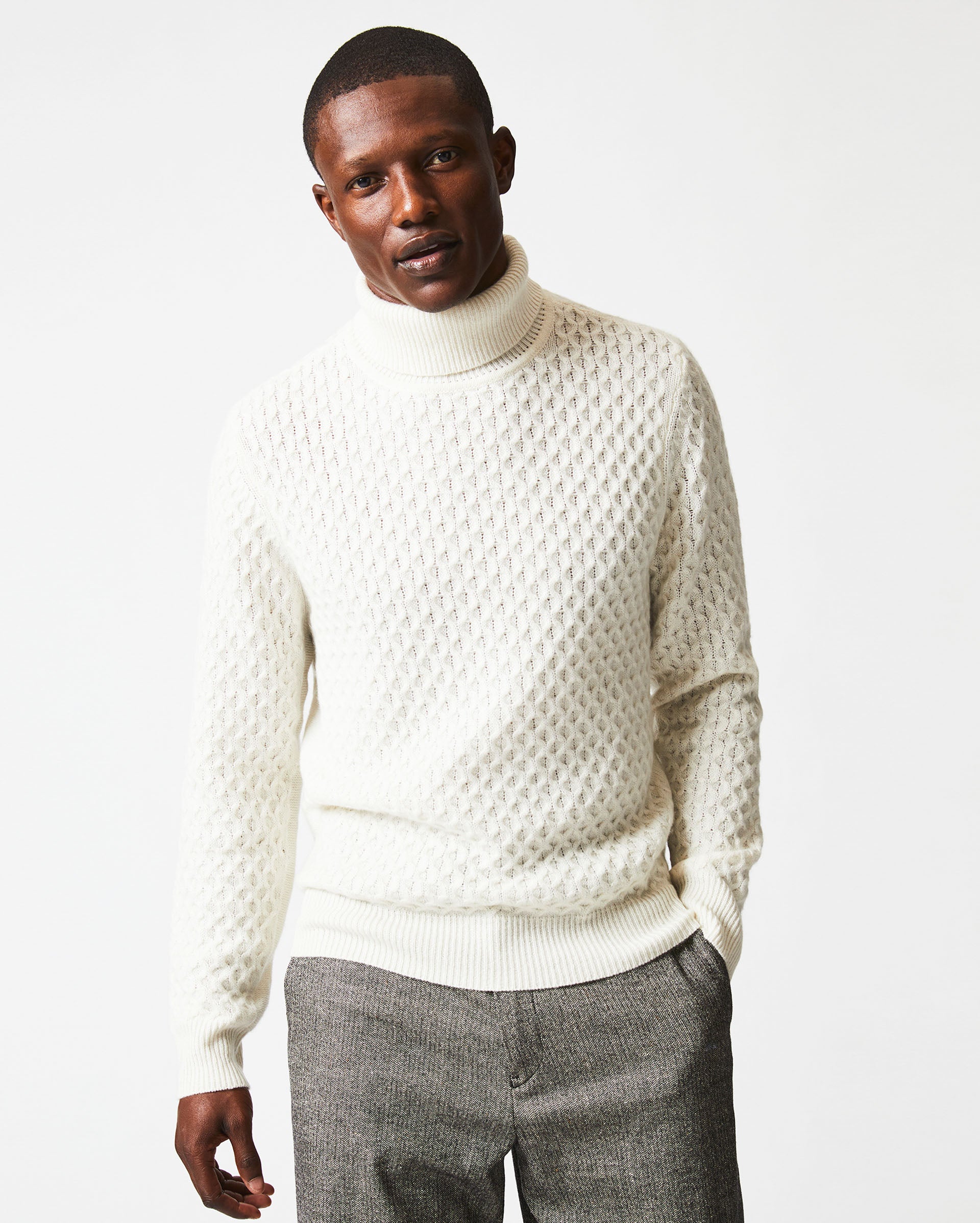 CASHMERE HONEYCOMB TURTLENECK IN NATURAL – Billy Reid