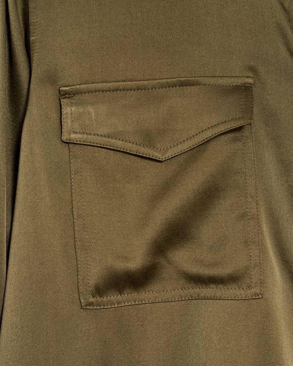 The utility shirt in burnt olive