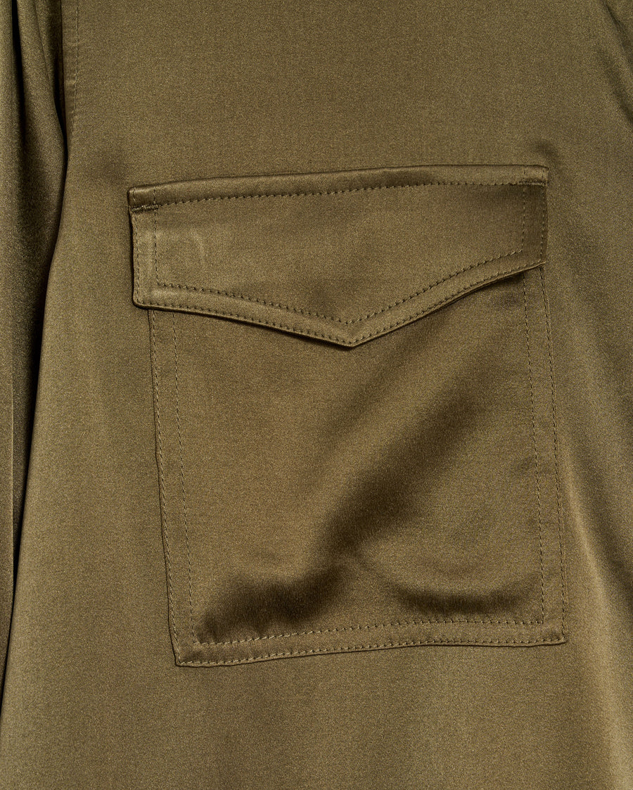 The utility shirt in burnt olive