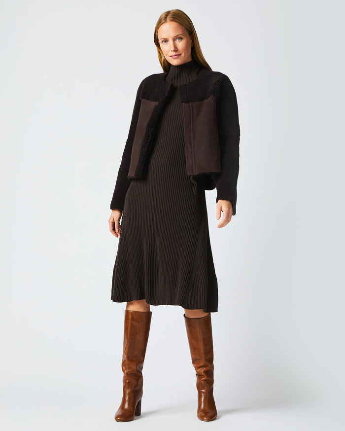 Female model wears the Short Shearling Jacket in Coffee Bean
