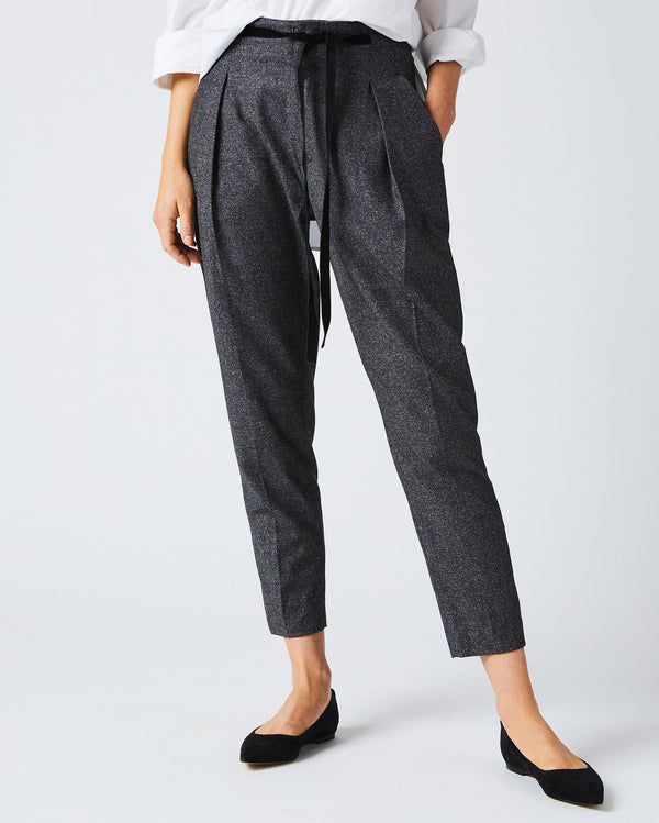 Tapered Pleat Pant in Charcoal
