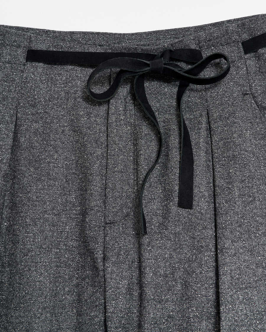  Tapered Pleat Pant in Charcoal
