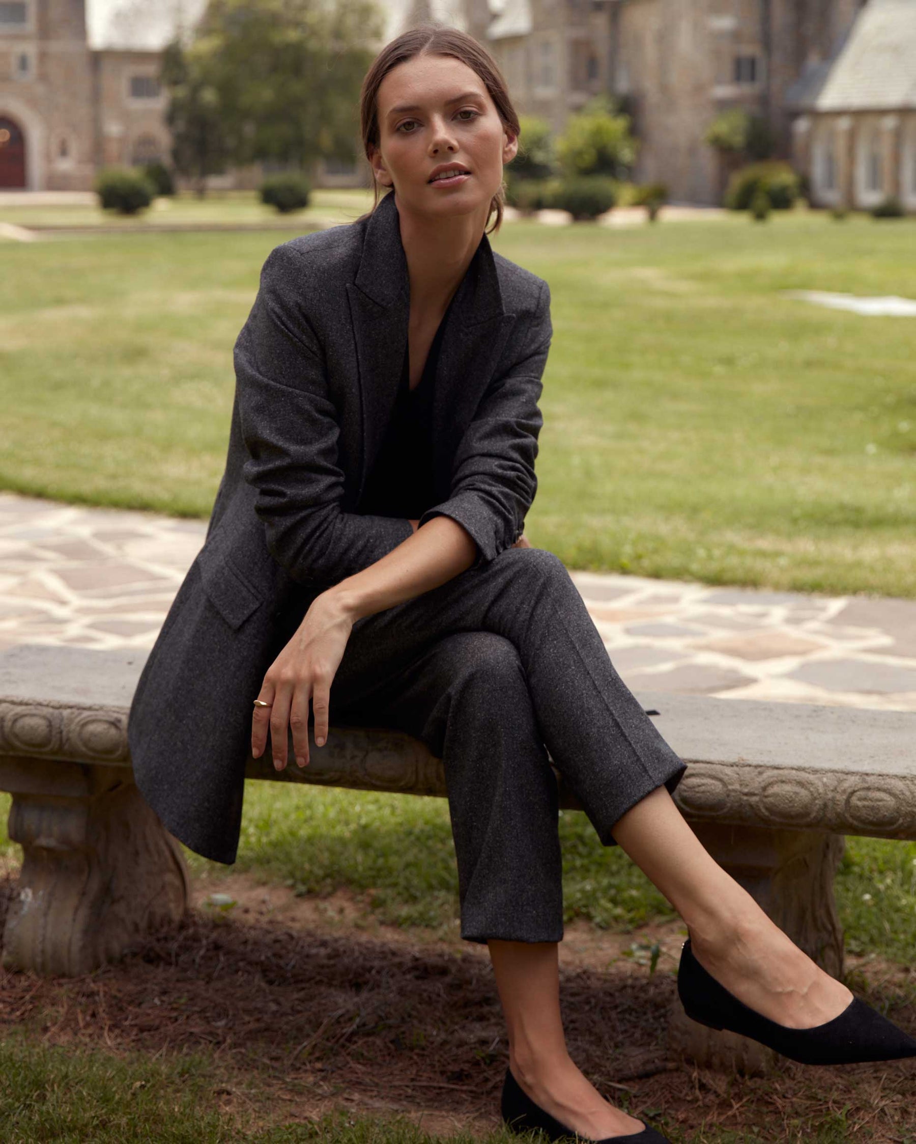 Peak discount lapel blazer