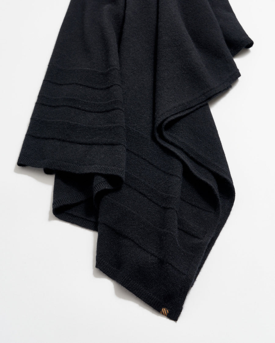 CASHMERE SWEATER WRAP