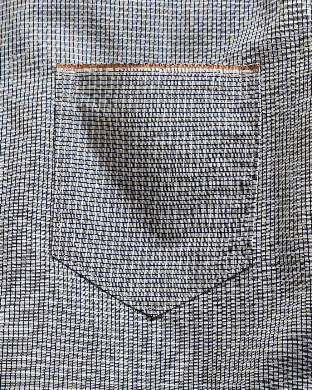 Selvage detailing on pocket
