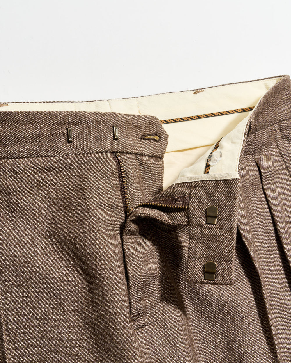Twill Double Pleated Trouser
