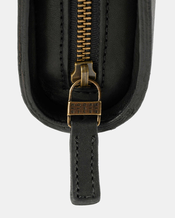 Anne Clutch in Kireina Black -  zipper pull