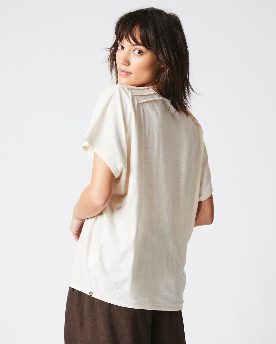 S/S PINTUCK KNIT TOP
