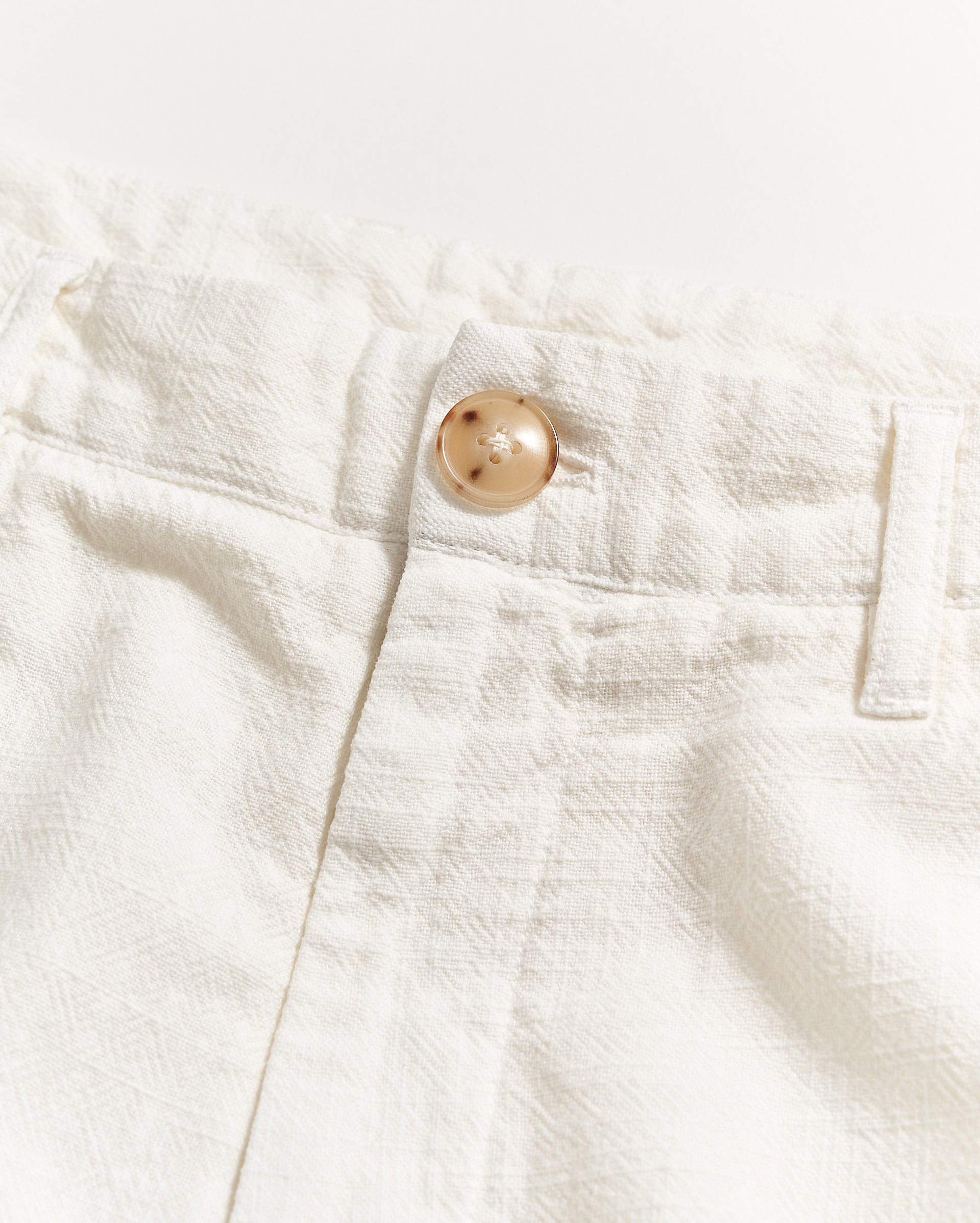Slub Cotton Short in Tinted White